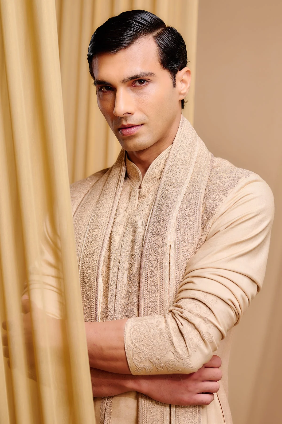 Otherworldly Classic Embroidered Kurta Set - Image 3