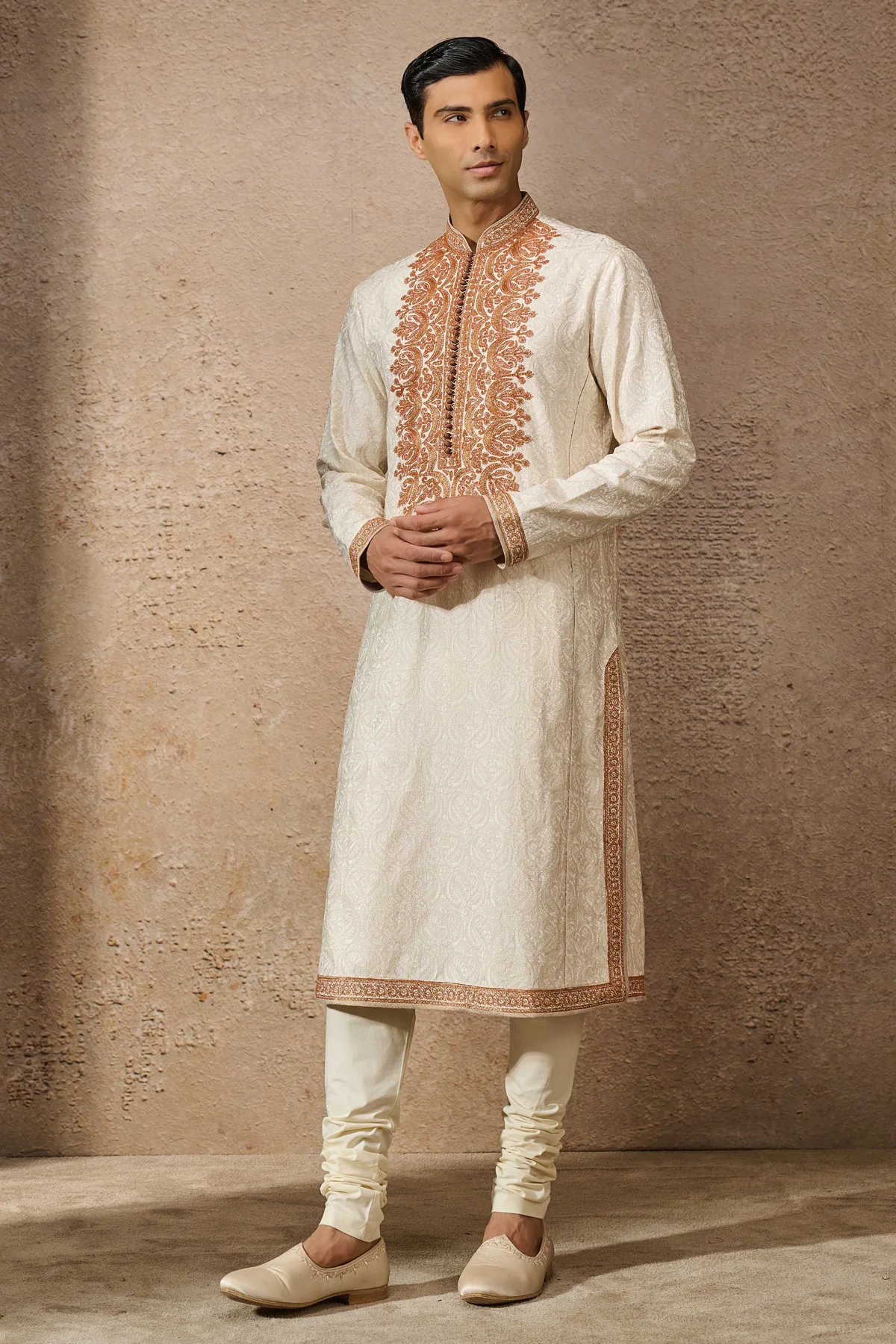 Otherworldly Classic Embroidered Kurta Set - Image 2