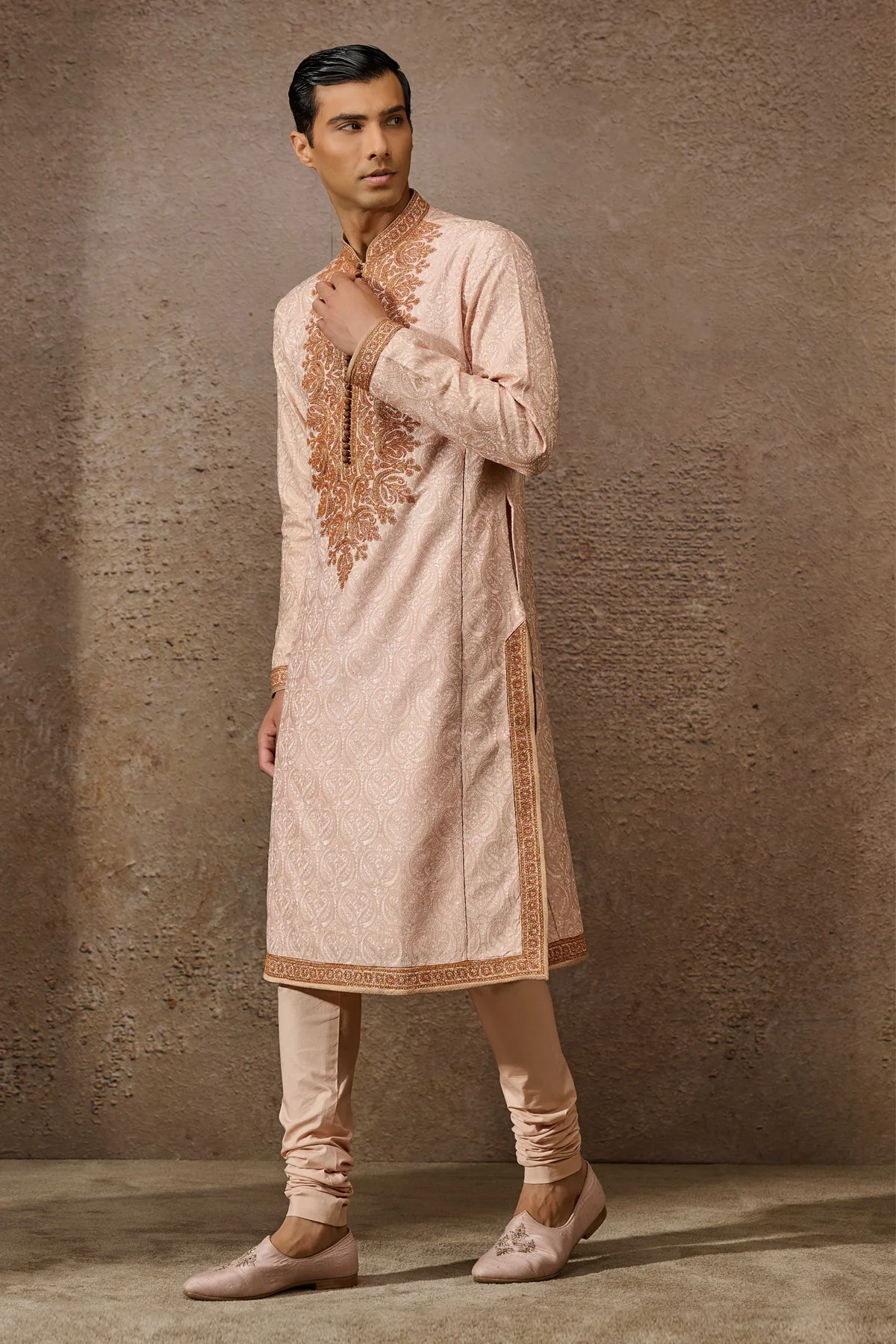 Otherworldly Classic Embroidered Kurta Set - Image 2