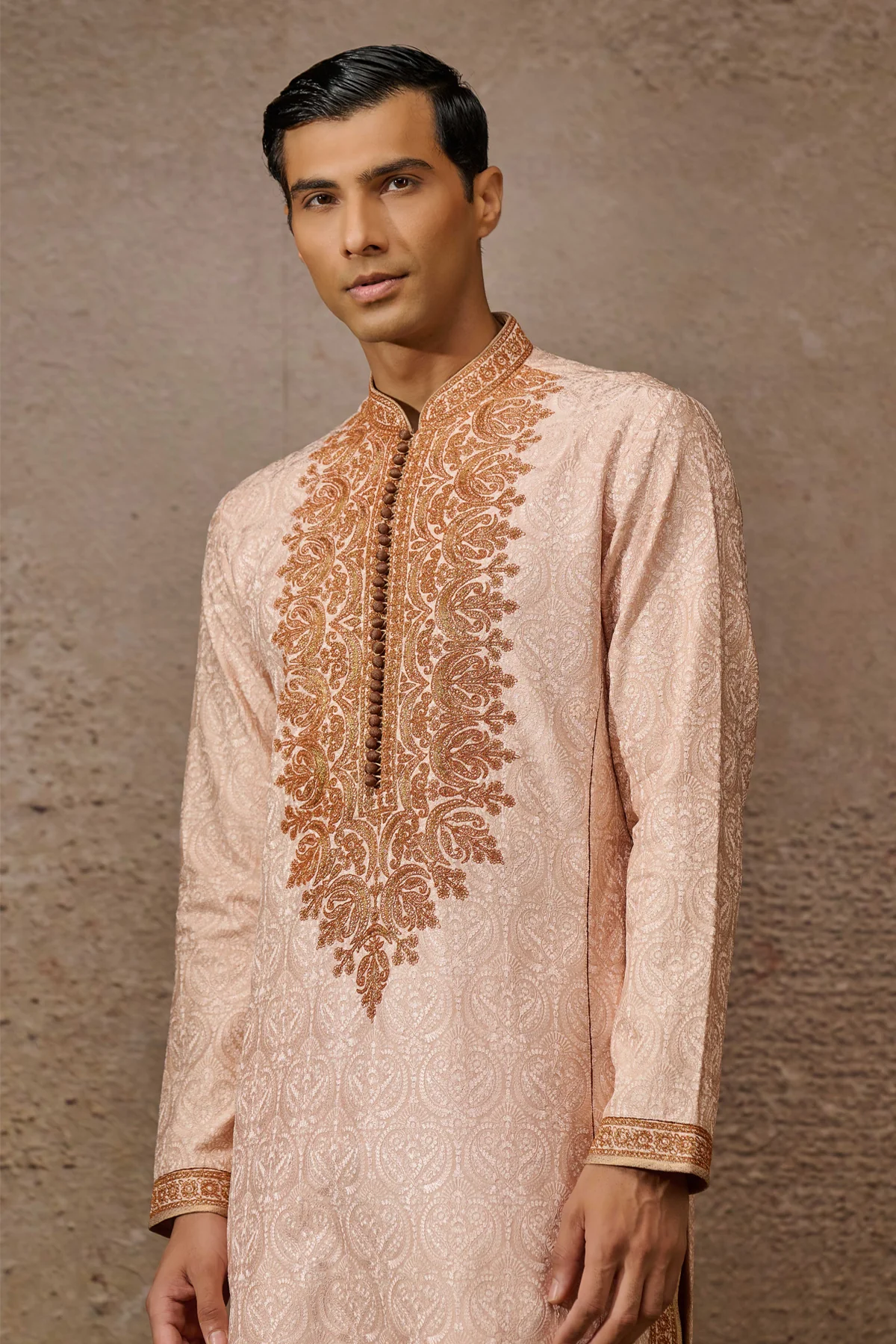 Otherworldly Classic Embroidered Kurta Set - Image 3