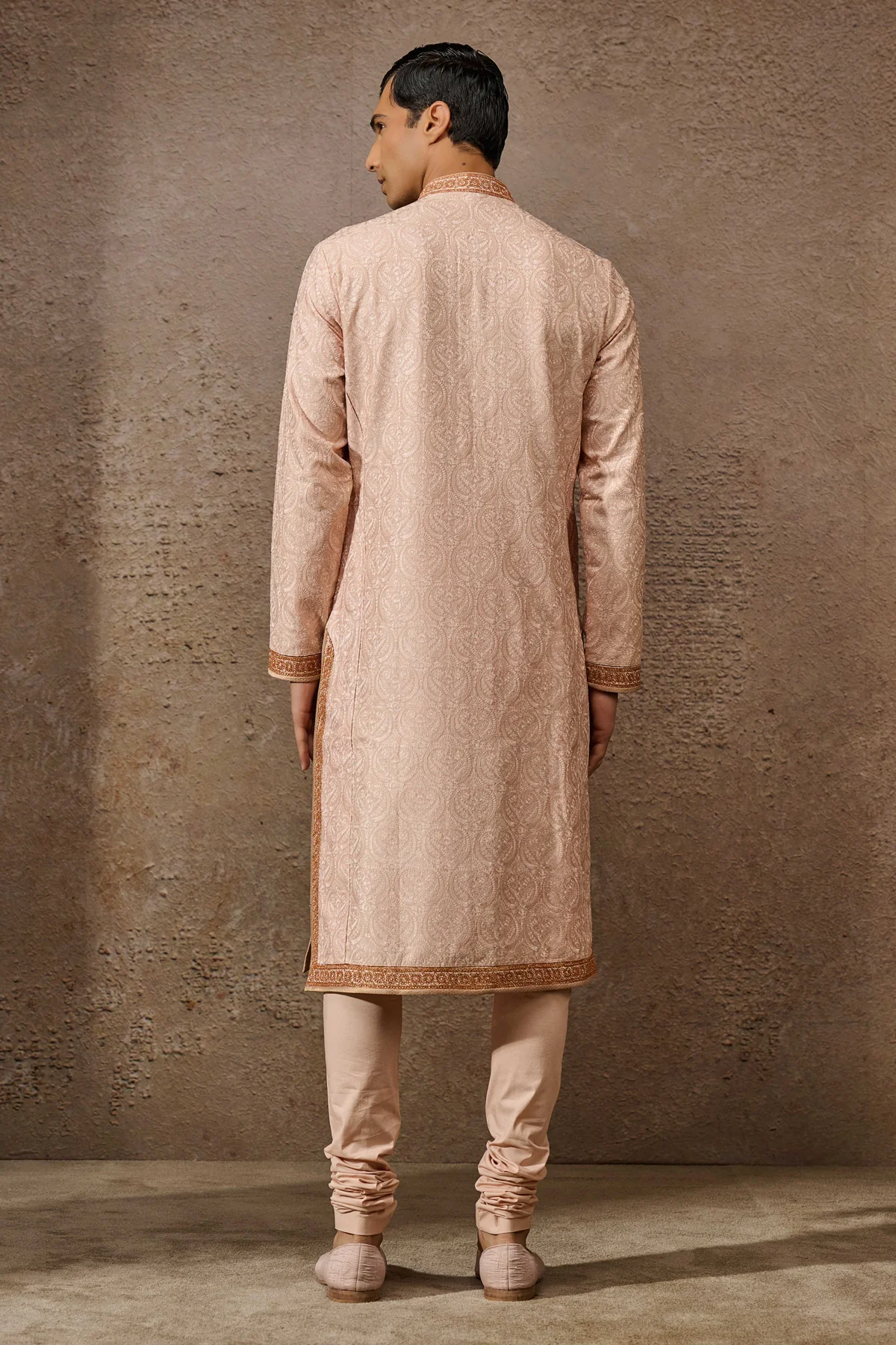 Otherworldly Classic Embroidered Kurta Set - Image 4