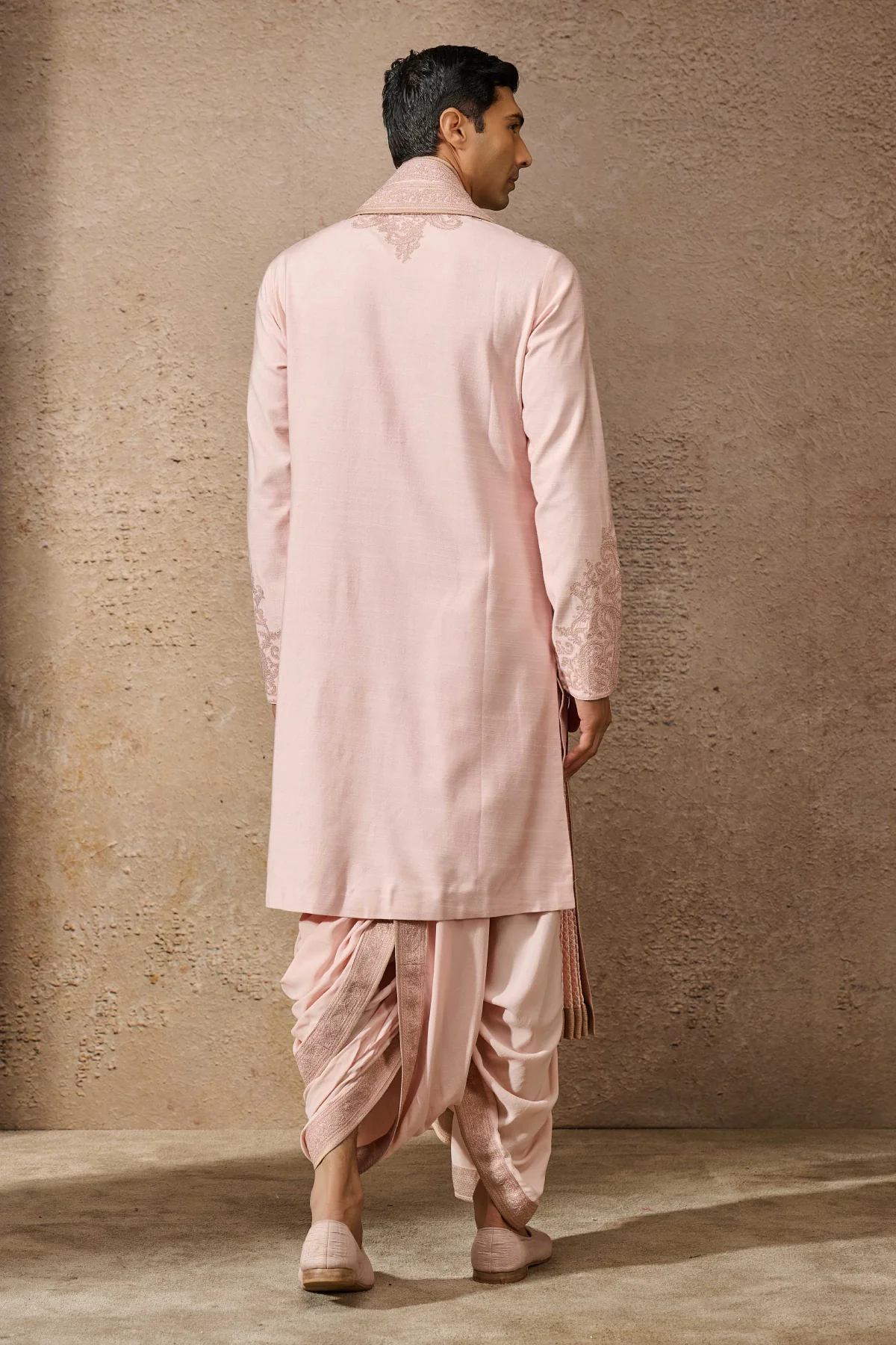 Otherworldly Classic Embroidered Kurta Set - Image 4