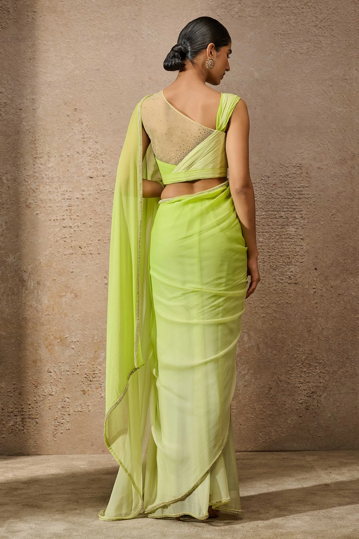 Otherworldly Classic Ombre Chiffon Saree - Image 4