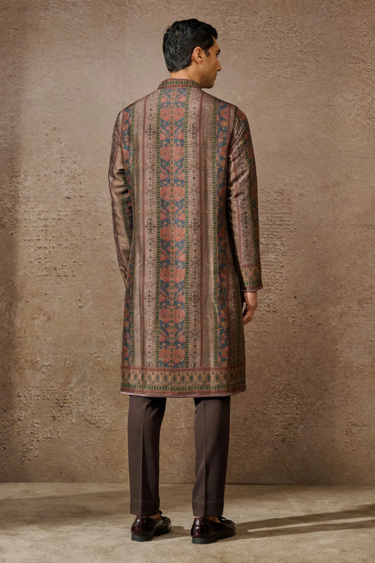 Otherworldly Classic Printed Kurta - Image 4