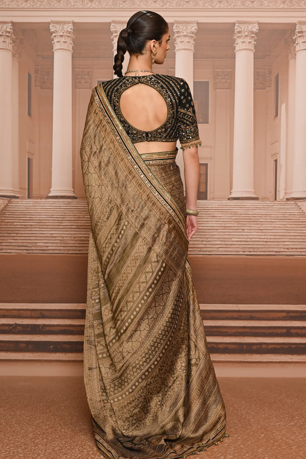 Ever Bloom Classic Saree With Embroidered Blouse - Image 5