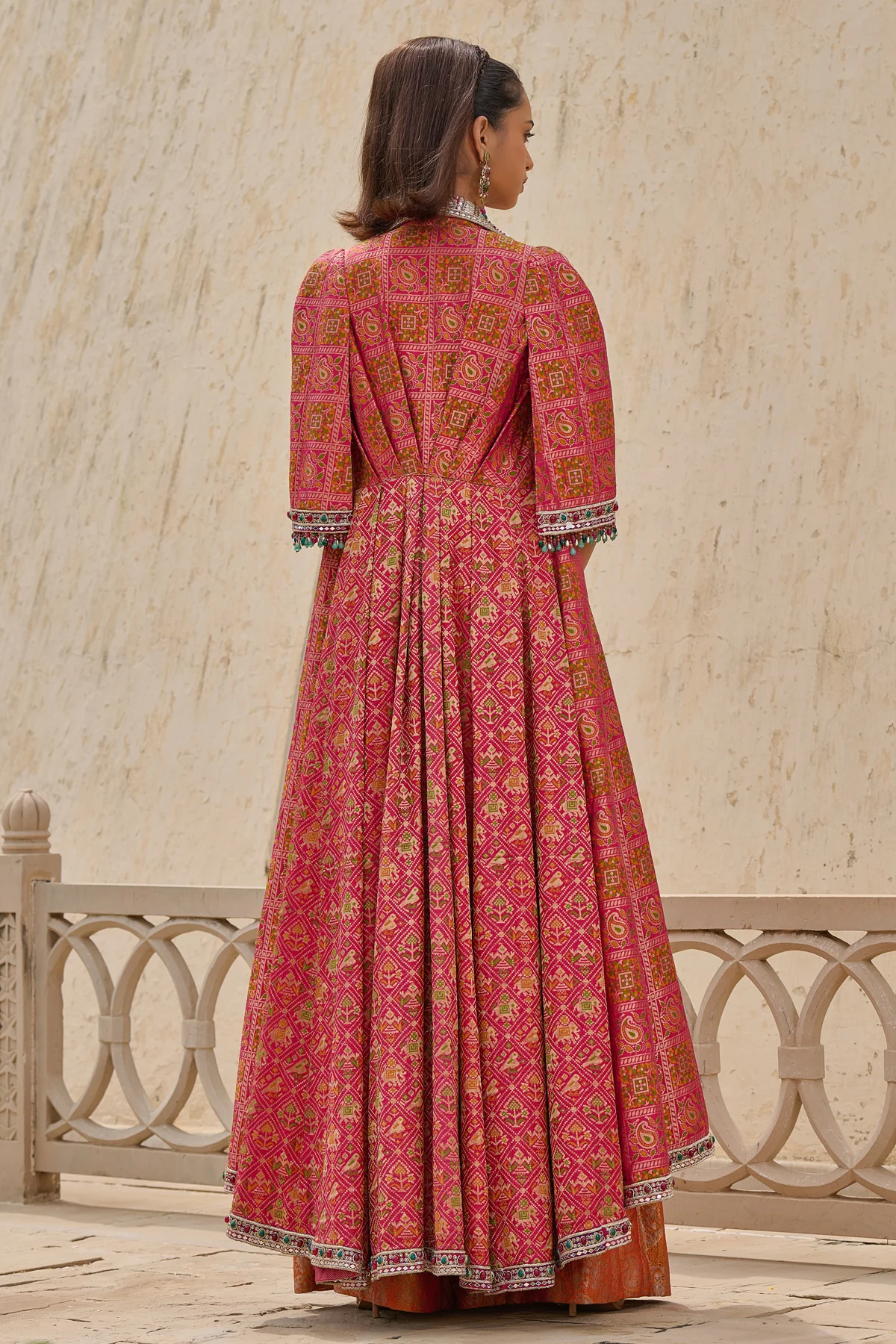 Quintessence Gharchola Embroidered Jacket Set - Image 4