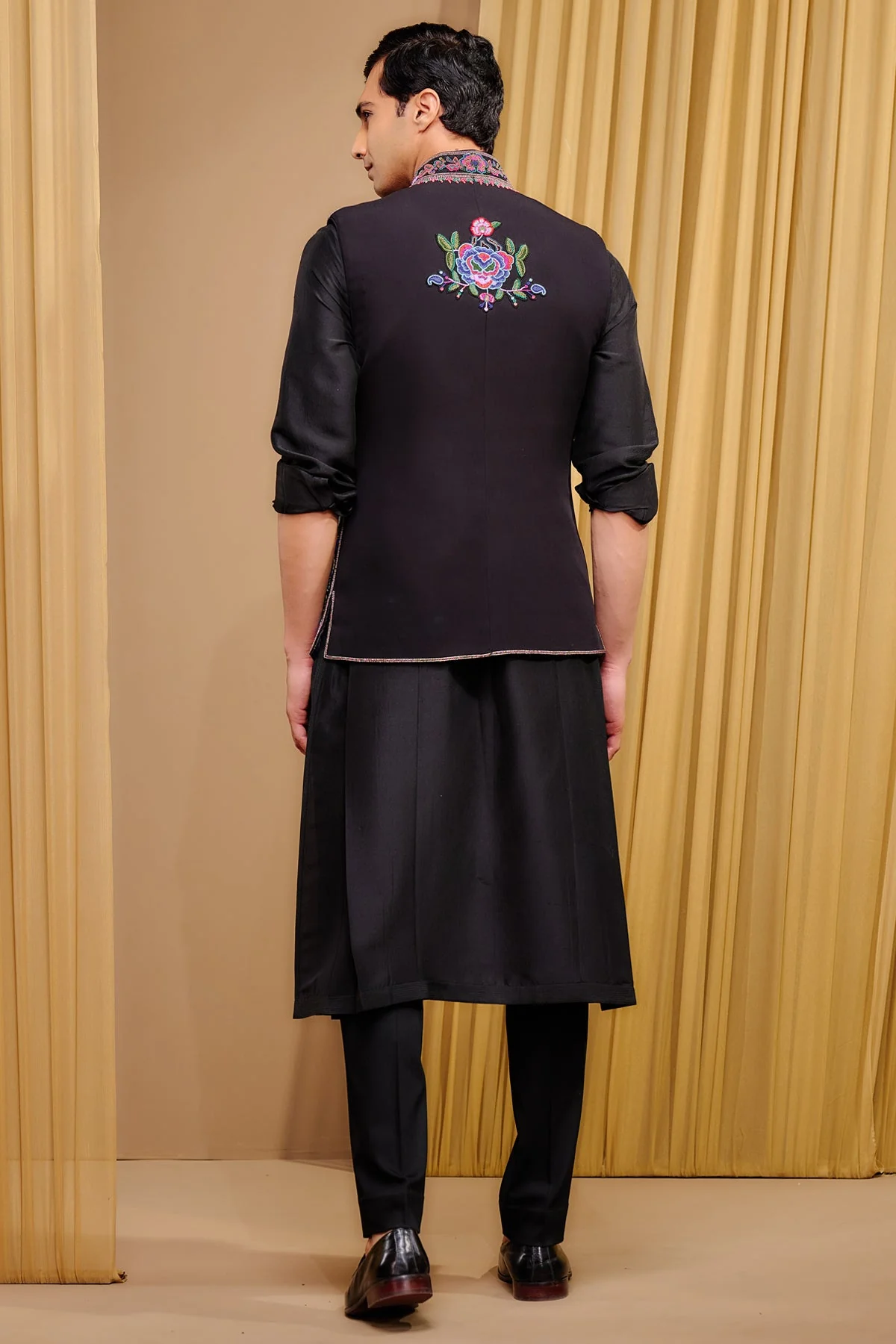 Otherworldly Multicolour Floral Waistcoat Set - Image 4