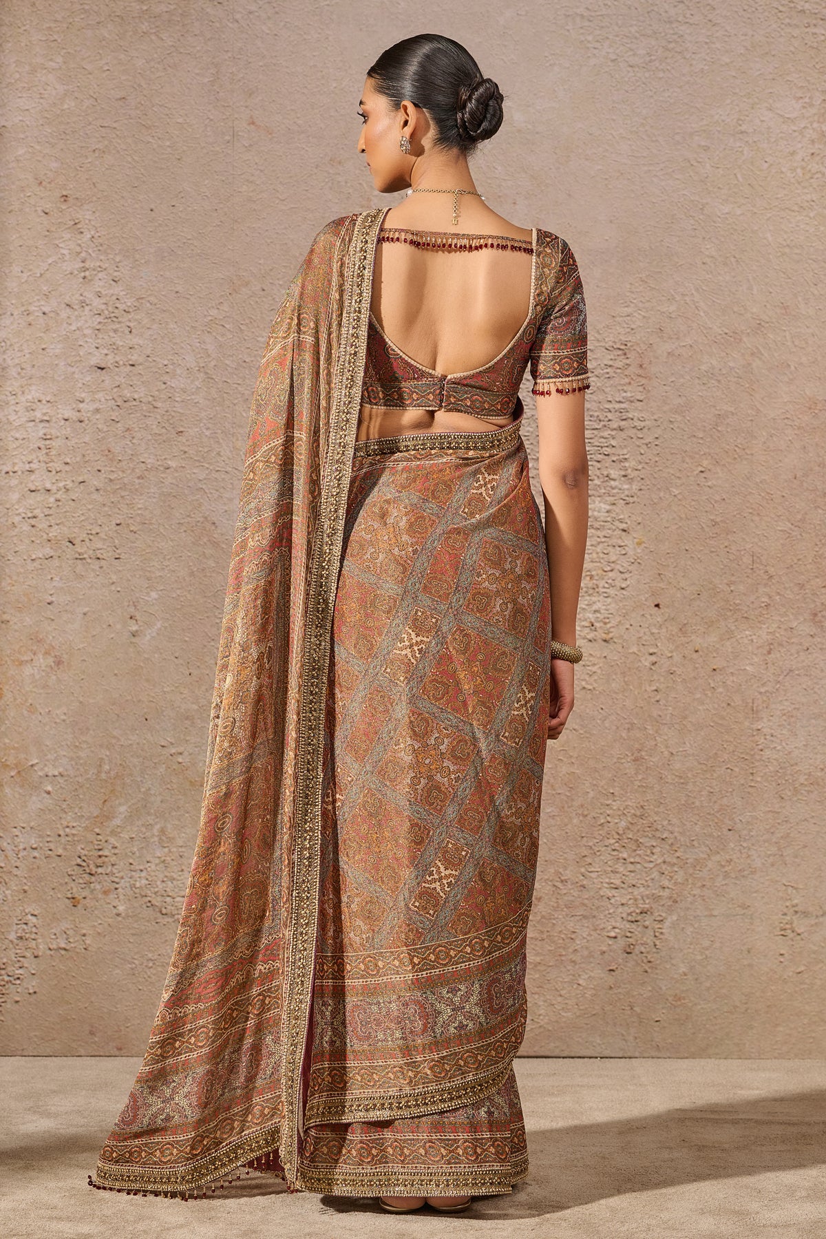 Languid Summer Printed Saree - Image 4